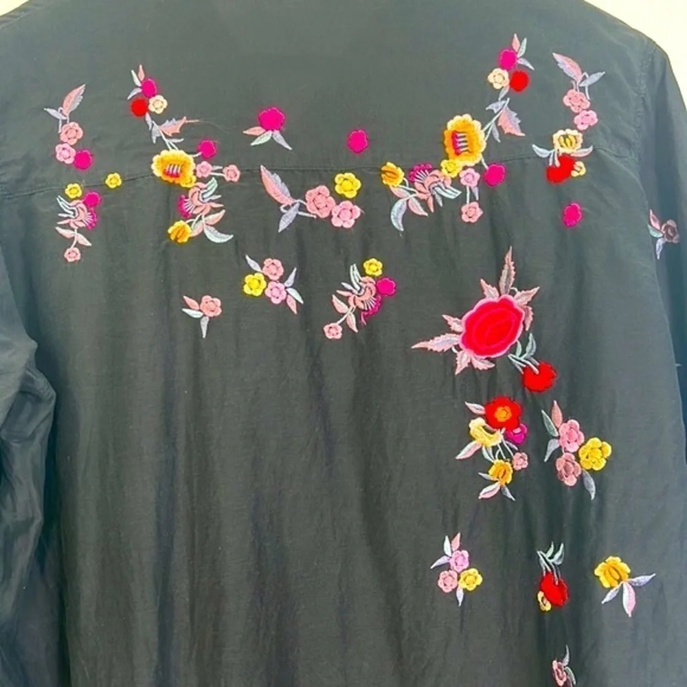 Zara - Premium Denim Collection Black Embroidered Floral Button Down Size S